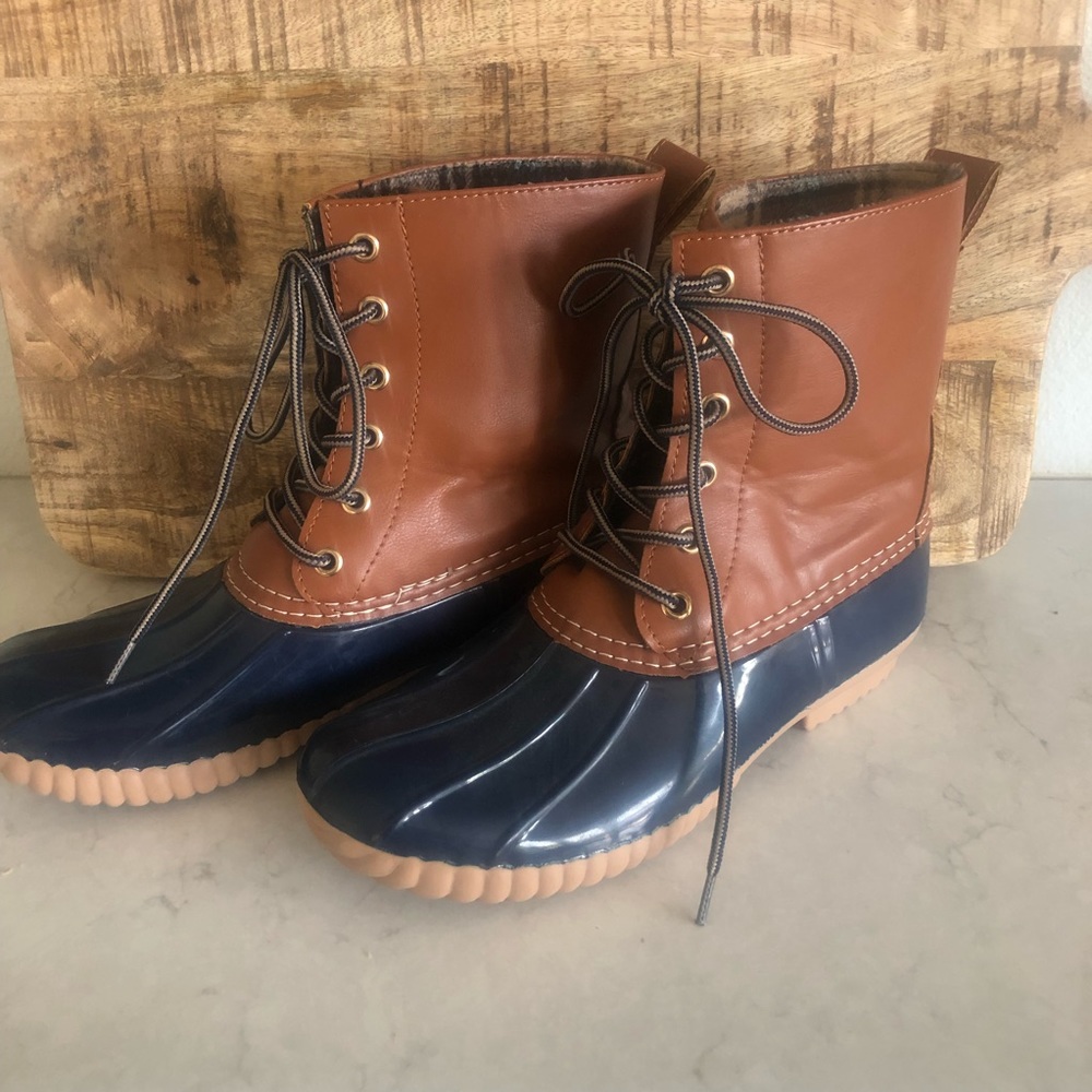 Steve Madden waterproof rain duck boots 7 EUC